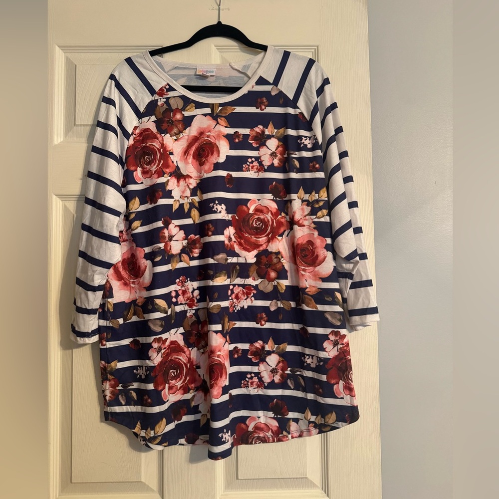 Lularoe 3/4 sleeve top size 3x